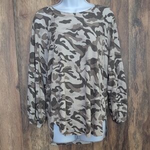 Crepas Camouflage Print Knit Top S                            R112